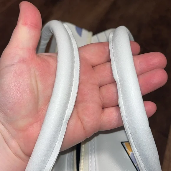 Hello Kitty Licensed Travel Tote Bag Large - Picture 5 of 8